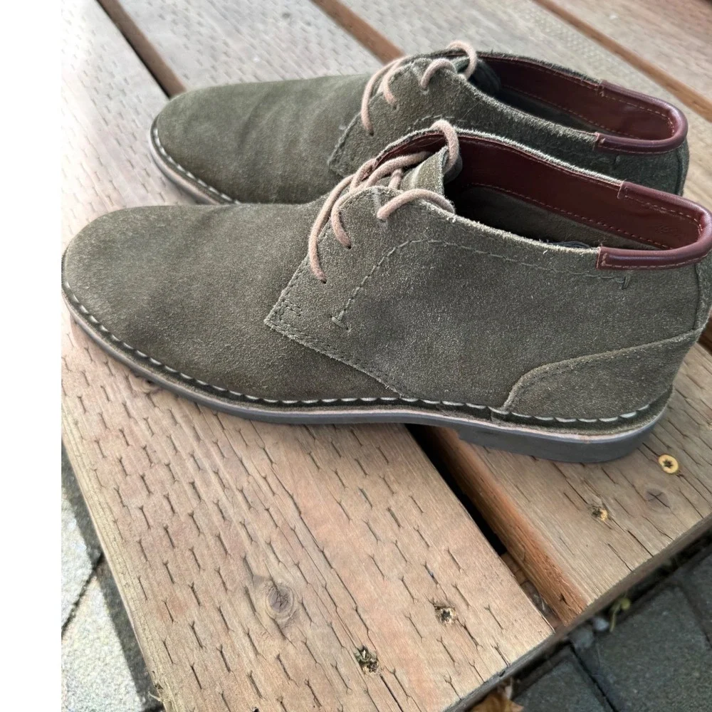 Kenneth Cole Reaction Chukka Boots Mens 9M Olive Green Suede Desert Sun
